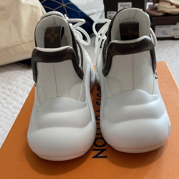 Game On Arch Light LV Sneaker - Picture 4 of 6